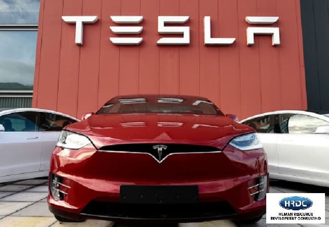 Bài học sâu sắc về quản trị sự thay đổi của Tesla